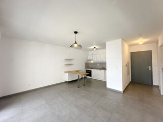  Appartement à louer 2 pièces 44 m²