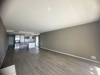  Appartement à louer 3 pièces 86 m²