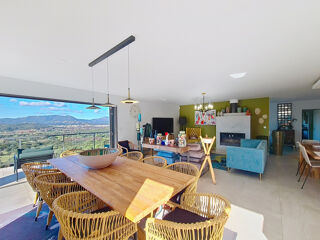  Maison � vendre 6 pi�ces 220 m�