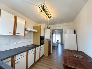  Appartement à louer 3 pièces 61 m²