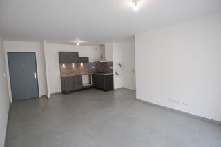  Appartement à louer 2 pièces 45 m²