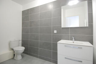  Appartement à louer 2 pièces 45 m²