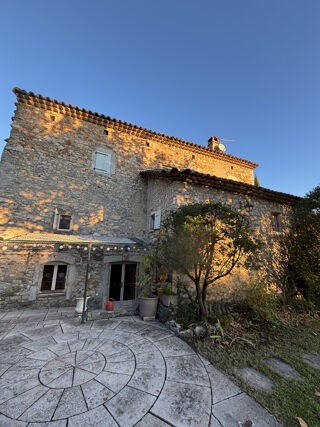  Propri�t�/ch�teau � vendre 10 pi�ces 329 m�