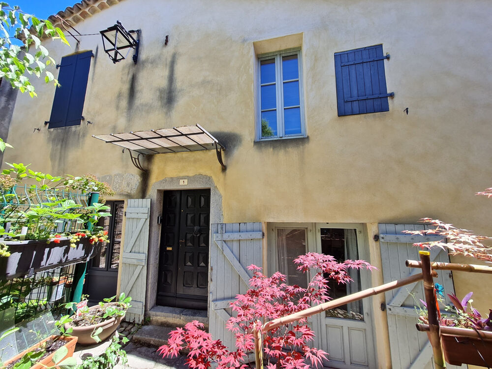 Maison de village avec terrasse