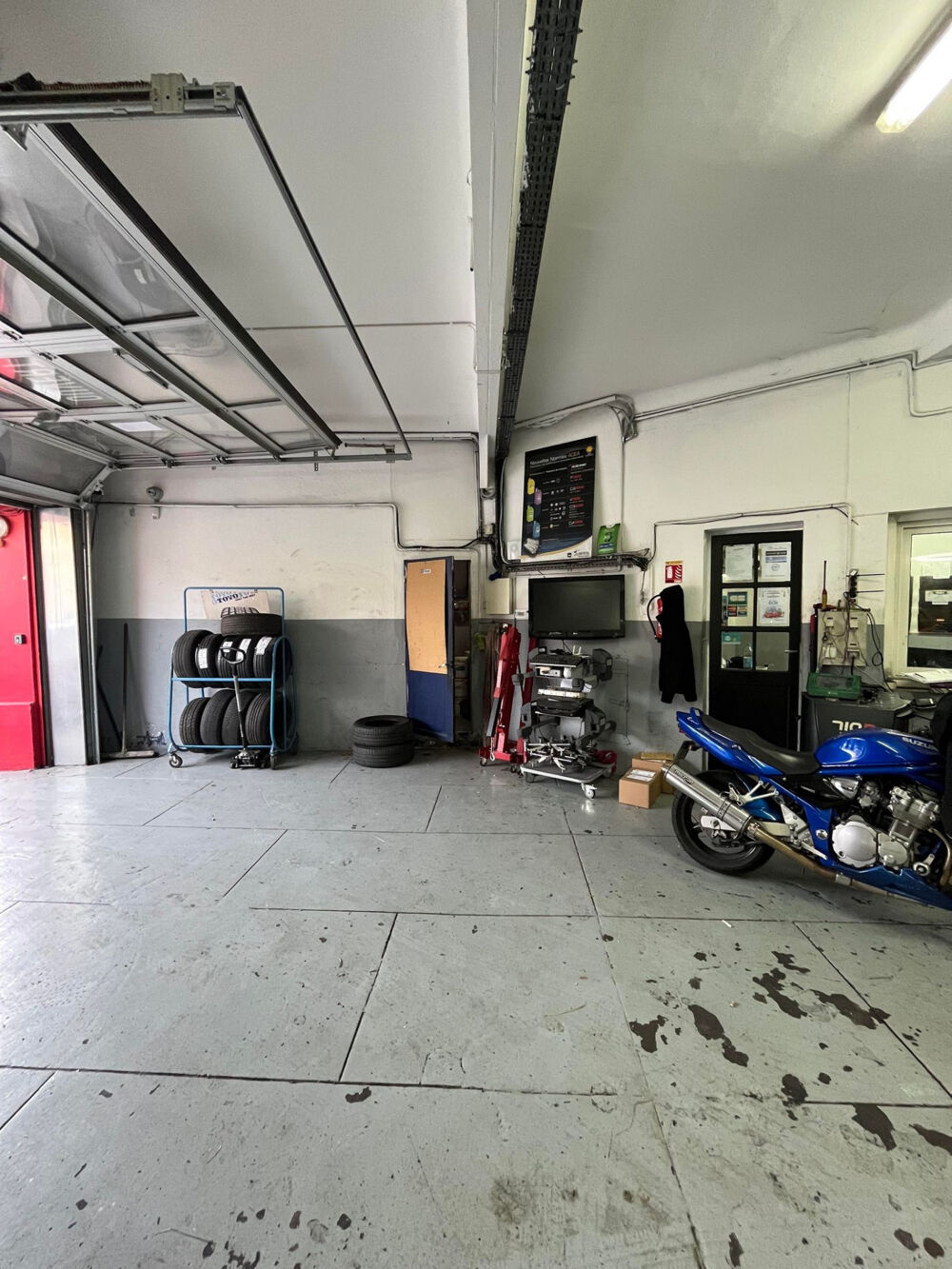 Vente Parking/Garage fond commerce d'un garage  108900 Toulon