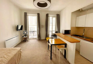  Appartement à louer 1 pièce 27 m² Toulon