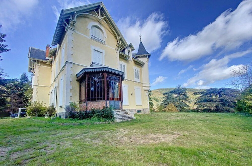  vendre  Proprit/chteau Saint-Julien-Molin-Molette (42220)