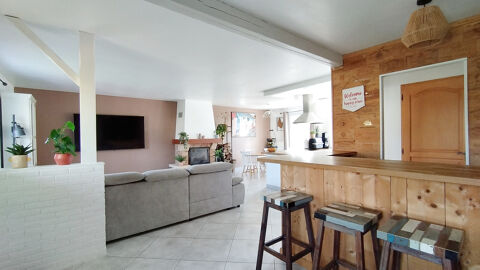   Maison 145 m2 avec d�pendances de 52 m2 - Id�al activit� professionnelle � domicile Maison - 6 pi�ce(s) - 197 m�