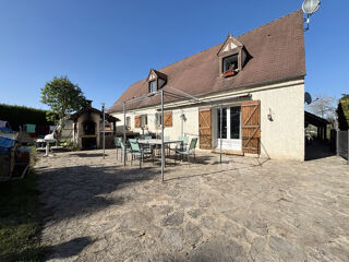 Maison 7 pièces 180 m² · à Mortefontaine-en-Thelle · 180 m² · 330 000 €