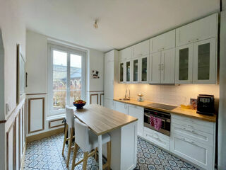  Propri�t�/ch�teau � vendre 10 pi�ces 198 m�