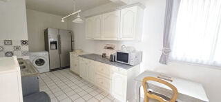  Appartement à louer 4 pièces 89 m²