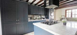  Maison à louer 10 pièces 222 m²