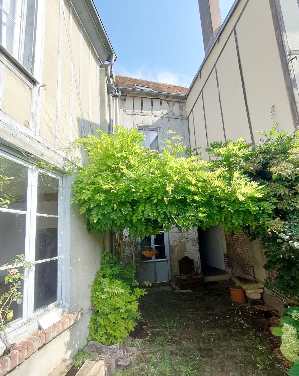 Vente Maison BEAUVAIS   Maison de ville de caractère (166 m2) aux volumes généreux, avec grange et fort potentiel de projet Beauvais