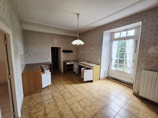  Propriété/château à vendre 8 pièces 320 m²