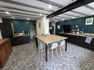  Propri�t�/ch�teau � vendre 6 pi�ces 217 m�