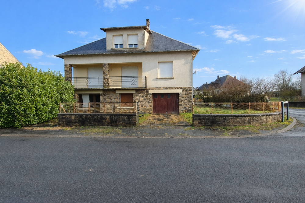 Maison à rénover avec fort potentiel daménagement Usage habitation et professionnel