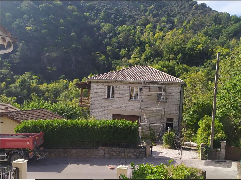 location Maison - 5 pice(s) - 86 m Vals-les-Bains (07600)