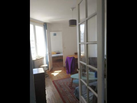 Location Appartement 900 Paris 19