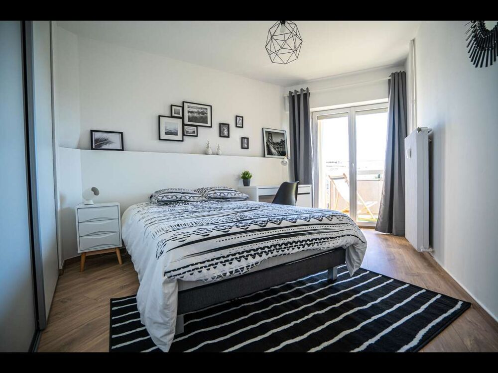 location Appartement - 5 pice(s) - 84 m Nmes (30000)