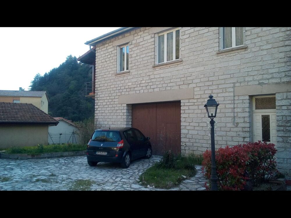 location Maison - 5 pice(s) - 86 m Vals-les-Bains (07600)