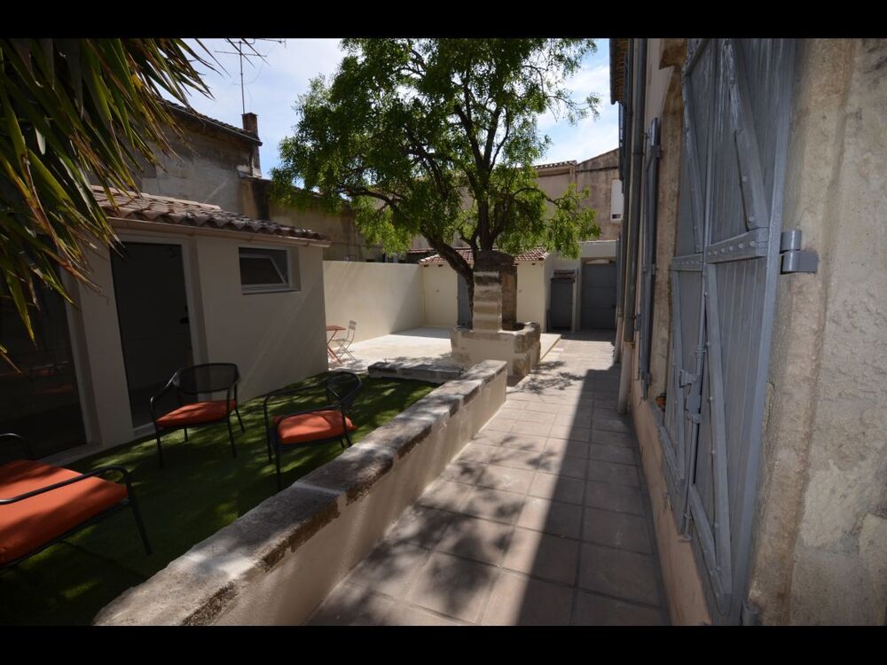 location Appartement - 4 pice(s) - 75 m Nmes (30000)