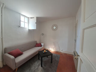  Appartement à louer 2 pièces 33 m²