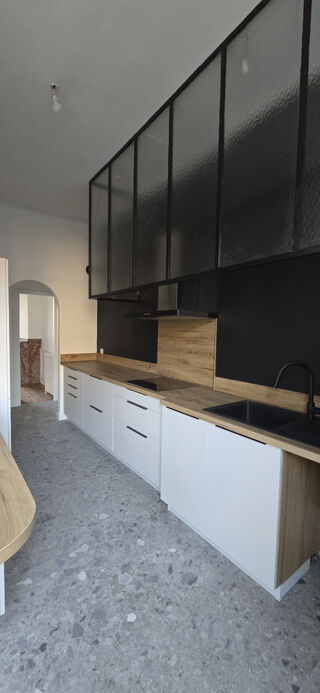  Appartement � louer 5 pi�ces 162 m�