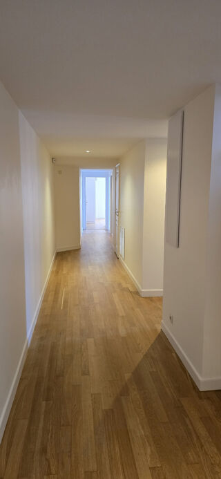  Appartement à louer 6 pièces 167 m²