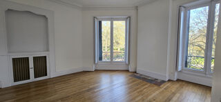  Appartement � louer 5 pi�ces 162 m�