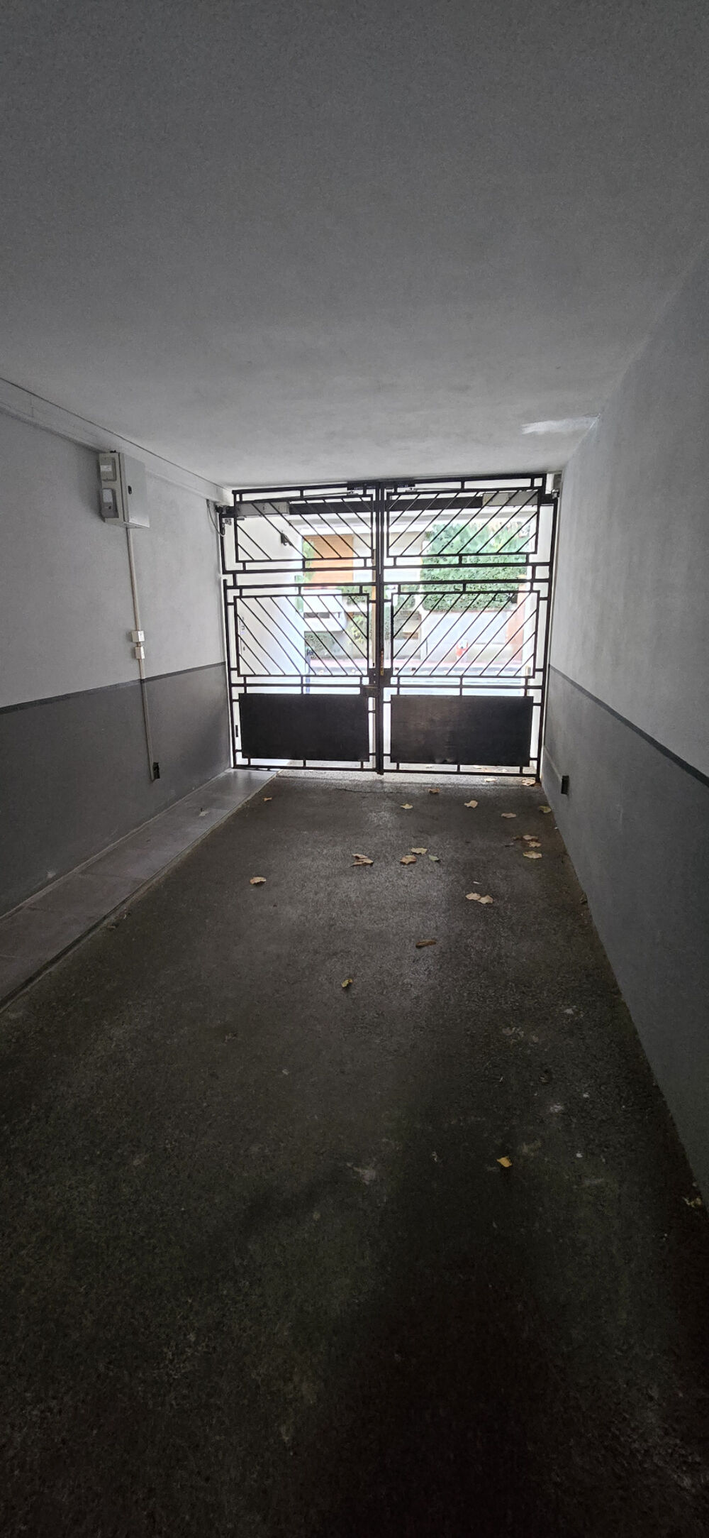 Location Parking/Garage BUSCA - Place de parking dans résidence sécurisée Toulouse