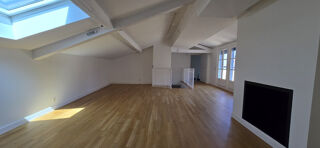  Appartement à louer 6 pièces 167 m²