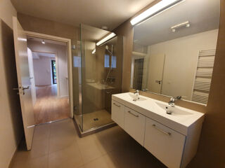  Appartement à louer 2 pièces 52 m²