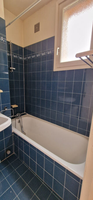  Appartement à louer 2 pièces 52 m²