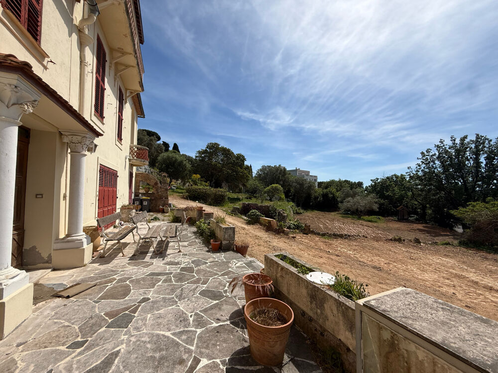 TOULON LE MOURILLON | Propriété dexception au coeur dun secteur très recherché, 7 472 m2