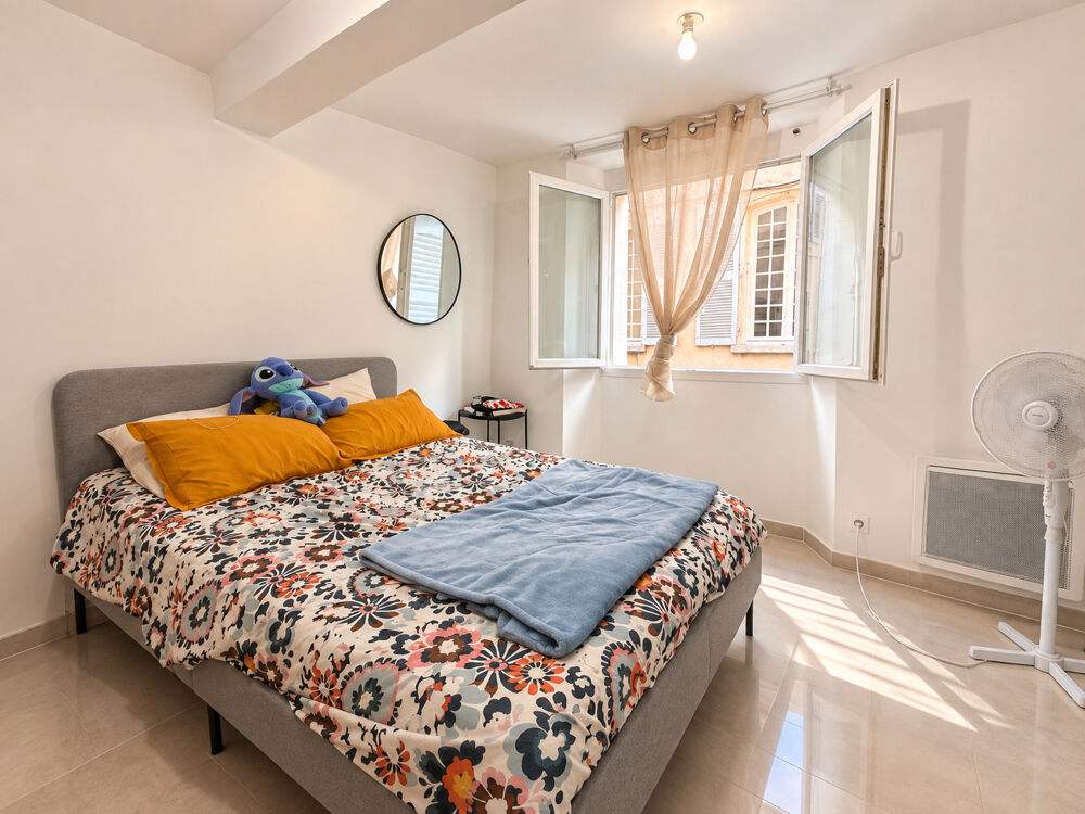 Vente Appartement TOULON CENTRE-VILLE   T2 RÉNOVÉ ET MEUBLÉ   LOCATAIRE EN PLACE Toulon