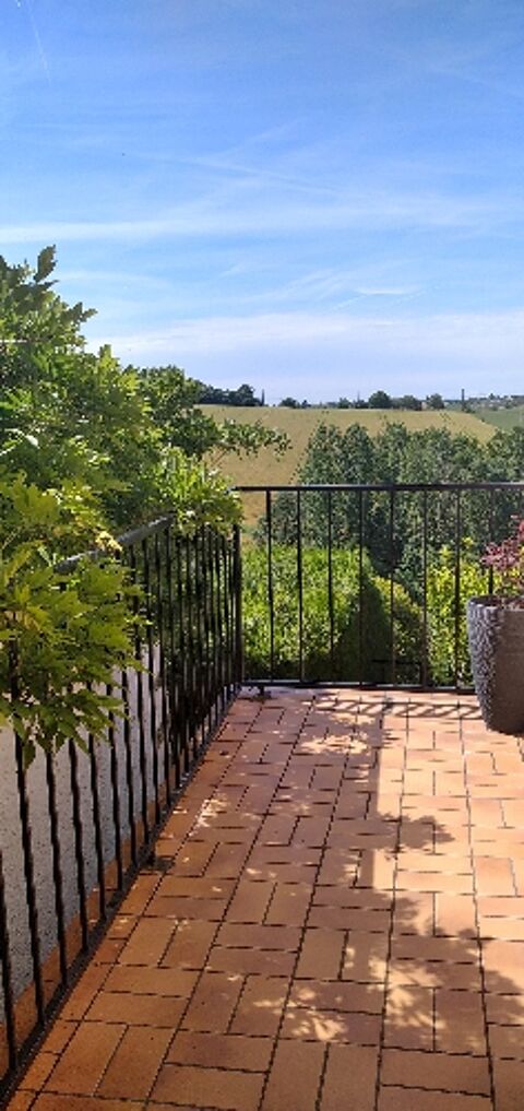   F3 AVEC BELLE VUE ET TERRASSE Appartement - 3 pice(s) - 53 m