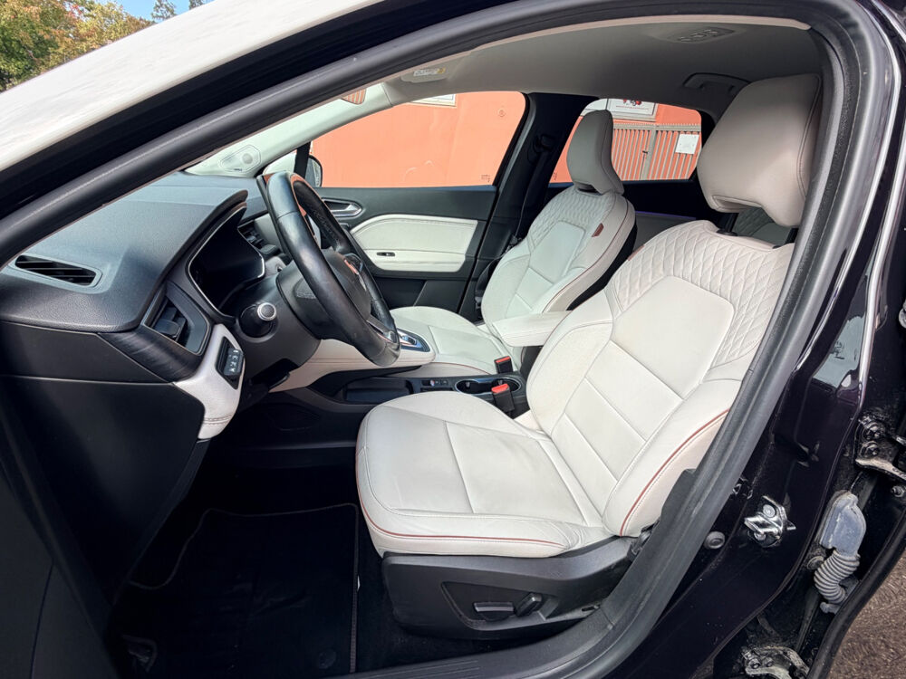 Captur E-Tech Plug-in 160 Initiale Paris 2020 occasion 64600 Anglet