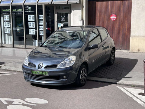 Renault clio iii 1.6 110 ch DYNAMIQUE REGULATEUR LIMITEUR