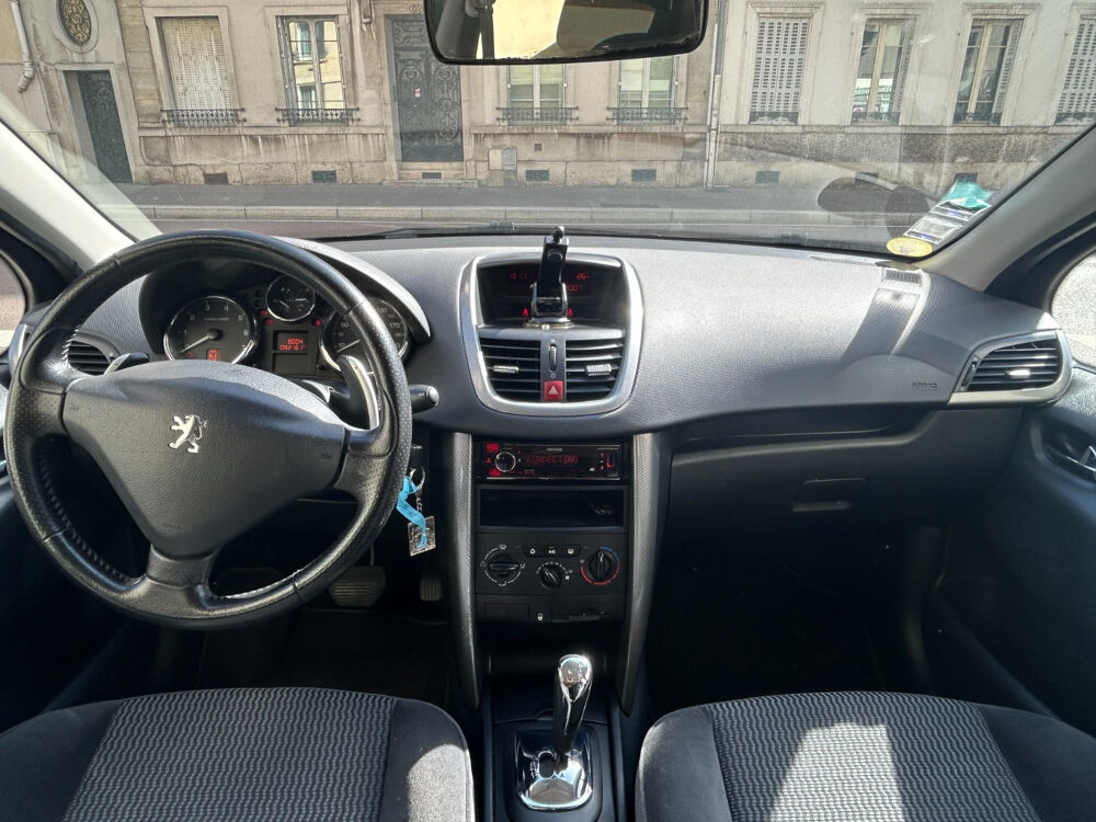 207 1.4i 90 ch 2009 occasion 78000 Versailles