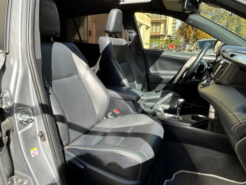 RAV 4 2.5i AWD LOUNGE 2018 occasion 78000 Versailles