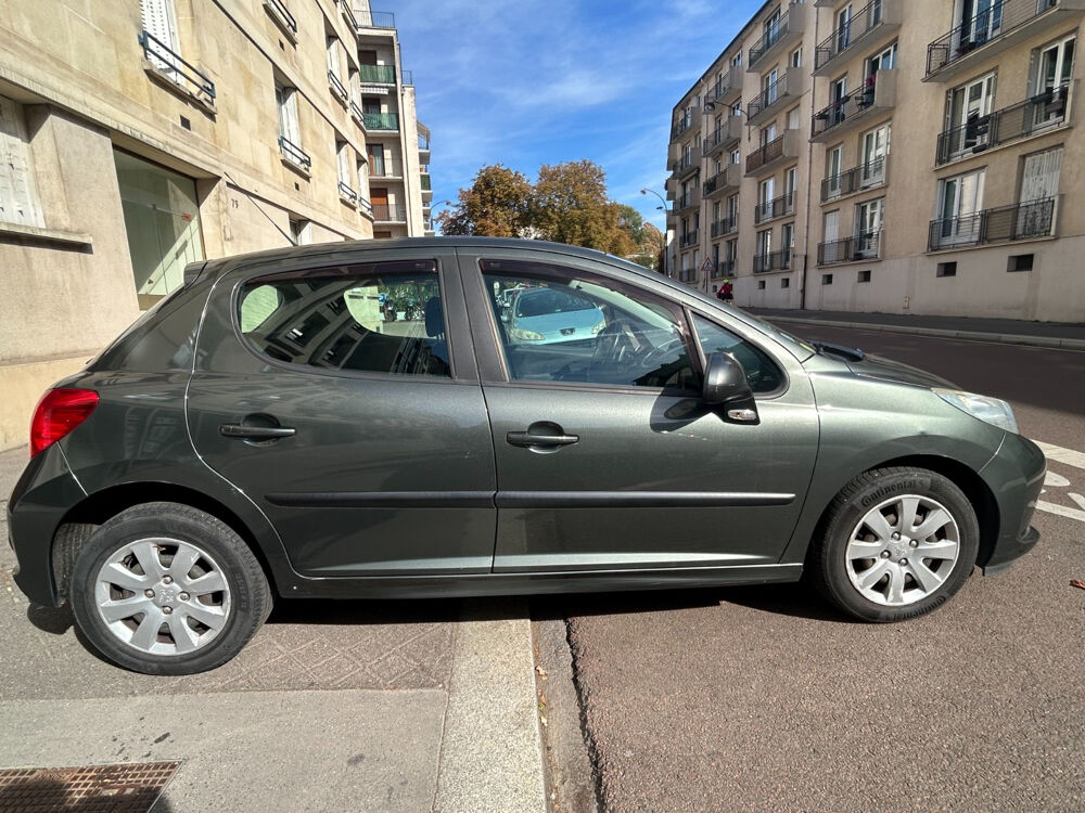 207 1.4i 90 ch 2009 occasion 78000 Versailles