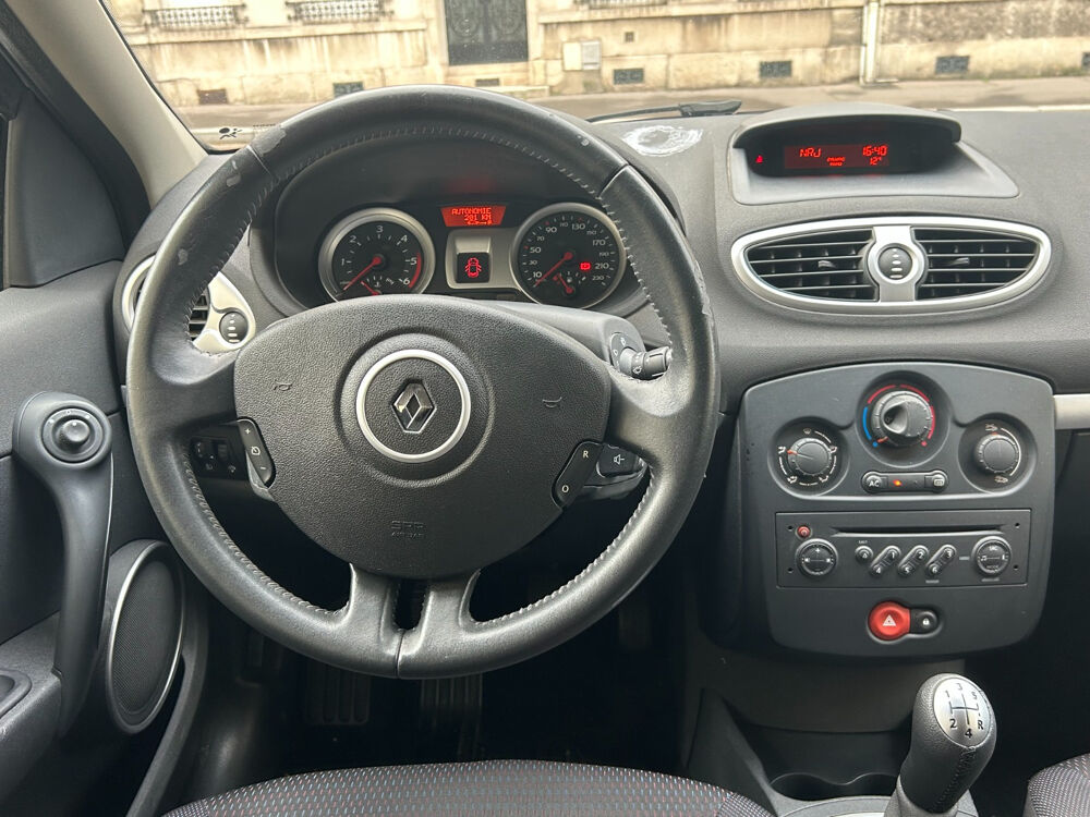 Clio III Clio 1.5 dCi 70 Expression 2006 occasion 78000 Versailles