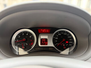 Clio III 1.6 16V 110 Exception TomTom Euro 5 A 2010 occasion 78000 Versailles