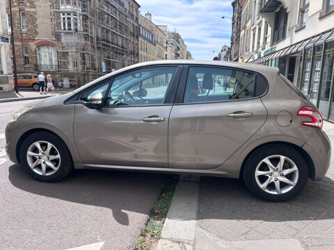 208 1.2 VTi 82ch BVM5 Active 2012 occasion 78000 Versailles