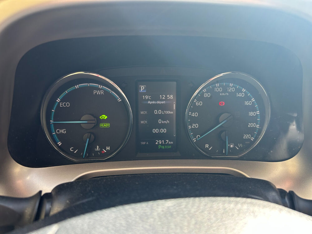RAV 4 2.5i AWD LOUNGE 2018 occasion 78000 Versailles