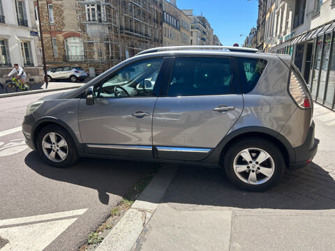 Grand Sc&eacute;nic III Grand Sc&eacute;nic dCi 130 Energy FAP eco2 Bose Edition 5 pl 2014 occasion 78000 Versailles