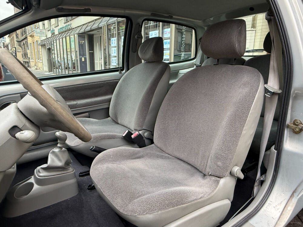 Twingo 1.2i 16V Expression 2001 occasion 78000 Versailles