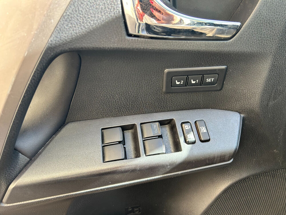 RAV 4 2.5i AWD LOUNGE 2018 occasion 78000 Versailles