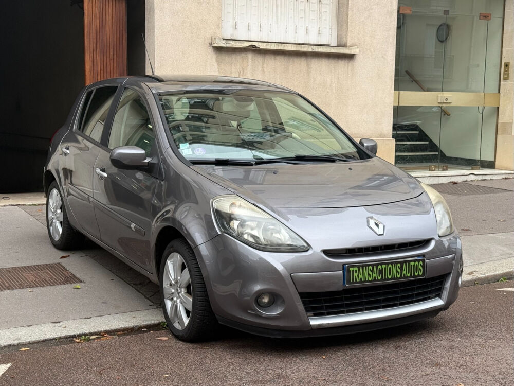 Clio III 1.6 16V 110 Exception TomTom Euro 5 A 2010 occasion 78000 Versailles