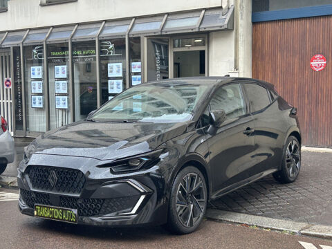 Annonce voiture Renault Clio IV 25990 €